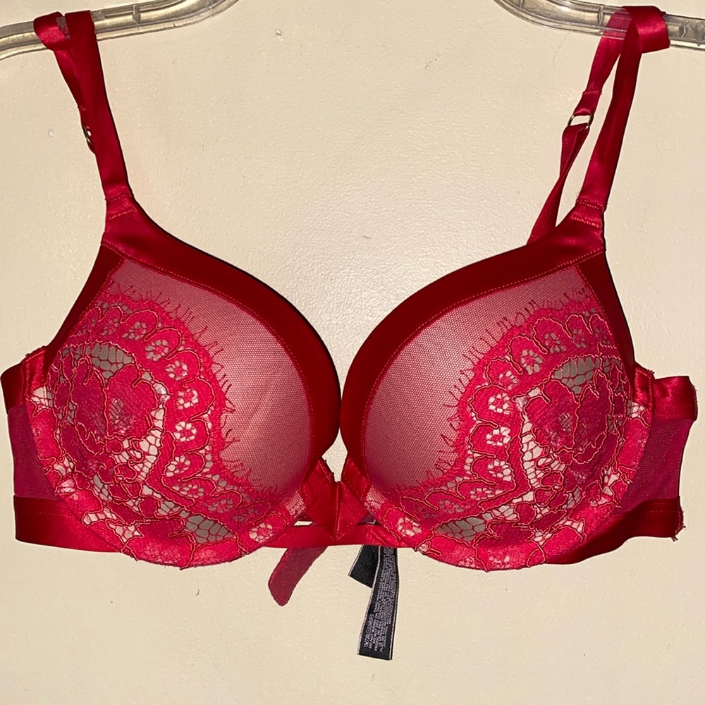 Victoria’s Secret Very Sexy Push Up Bra
